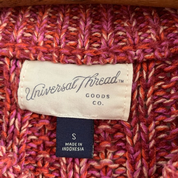 Universal thread crew sweater size small - Picture 3 of 3